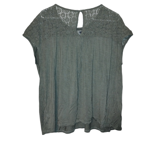 Torrid Size 1X Short Sleeve Shirt - Picture 2 of 5